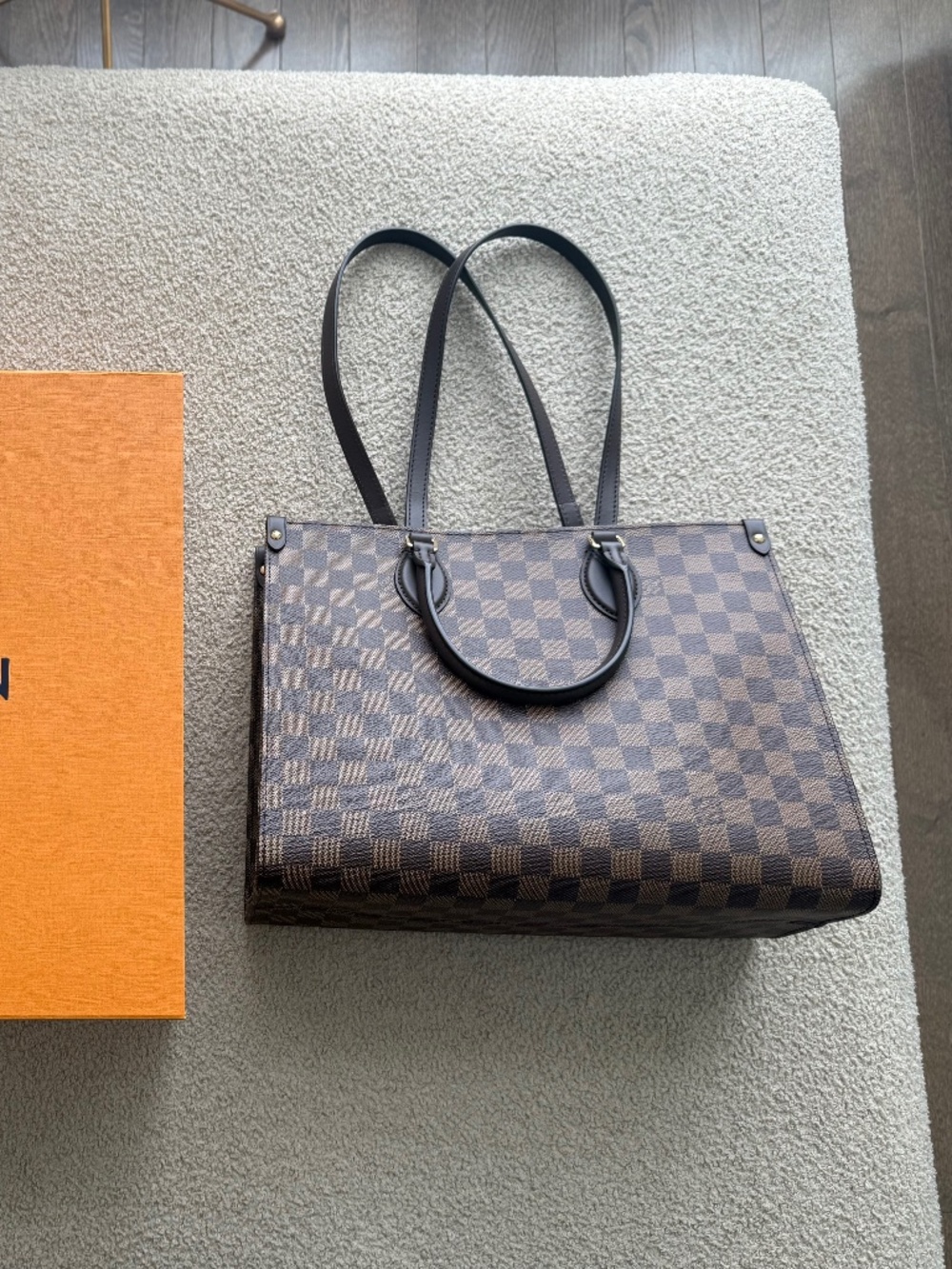 Louis Vuitton OnTheGo MM